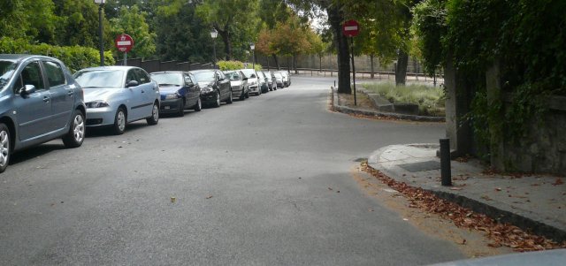 Pasaje Carlos II, curva a la derecha para coger Paseo de Carlos III