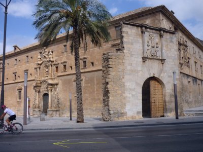Foto nº11. Colegio y arco de Santo Domingo.