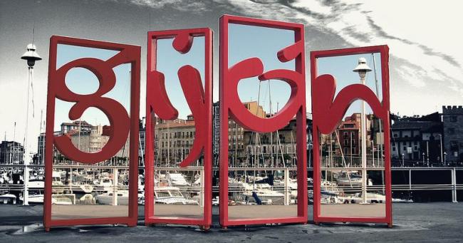 "Las Letronas" de Gijón, de jlmaral en flickr.