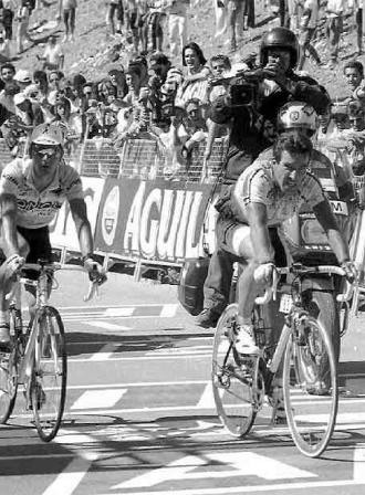 Dietz-Bert-entra-primero-Sierra-Nevada-seguido-Laurent-Jalabert-Vuelta-Espana-1995